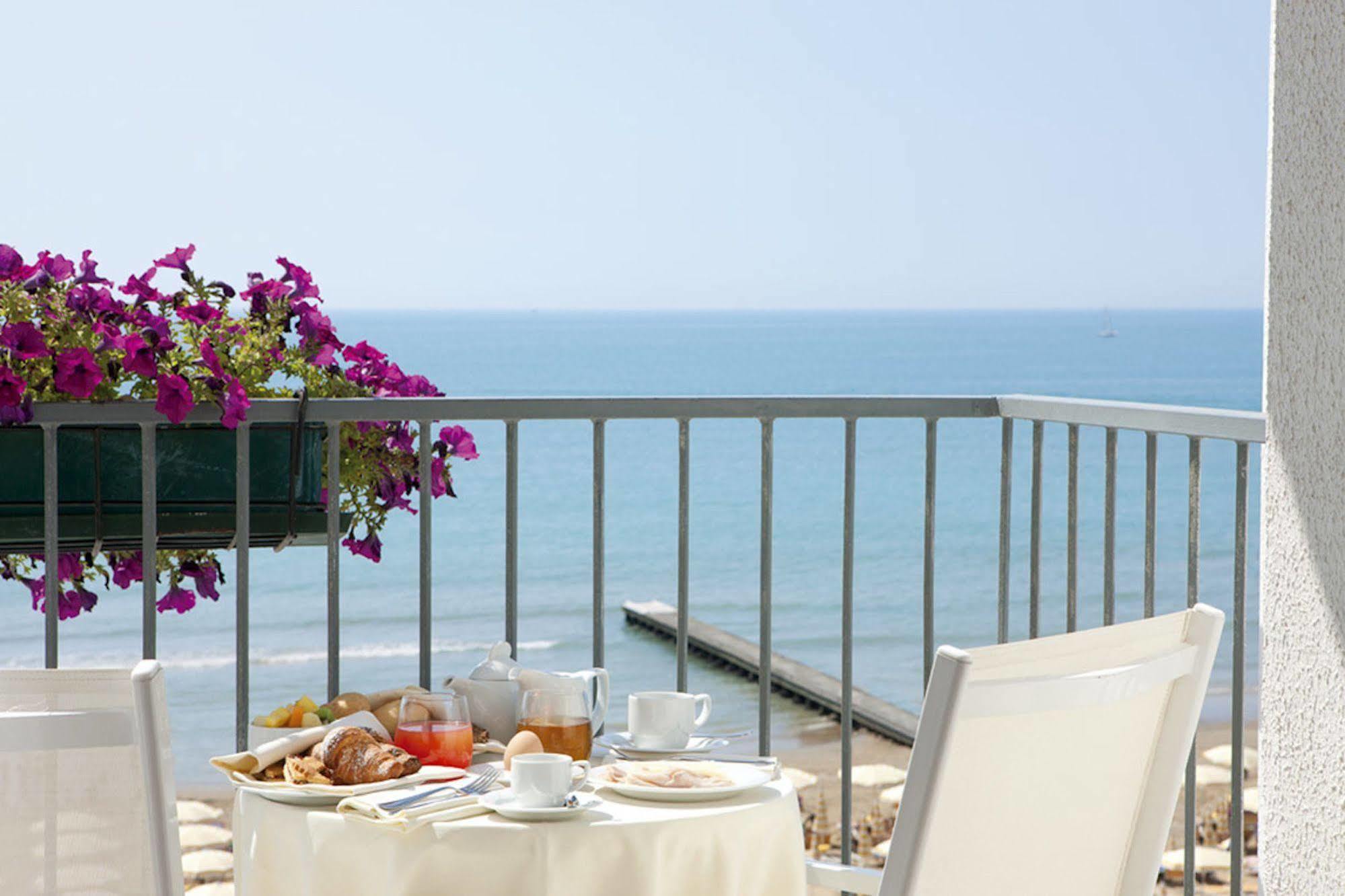 Hotel Victoria Frontemare 4*