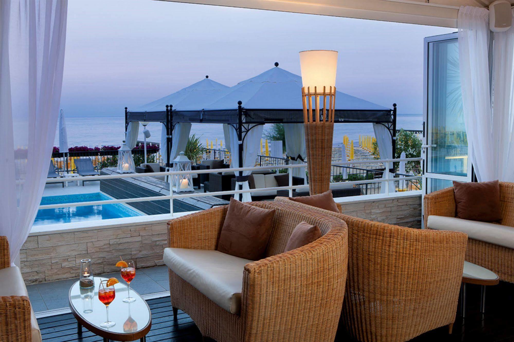 Hotel Victoria Frontemare 4*